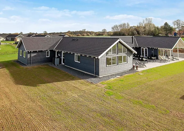 Luxury Retreat With Pool - By Traum Bogense